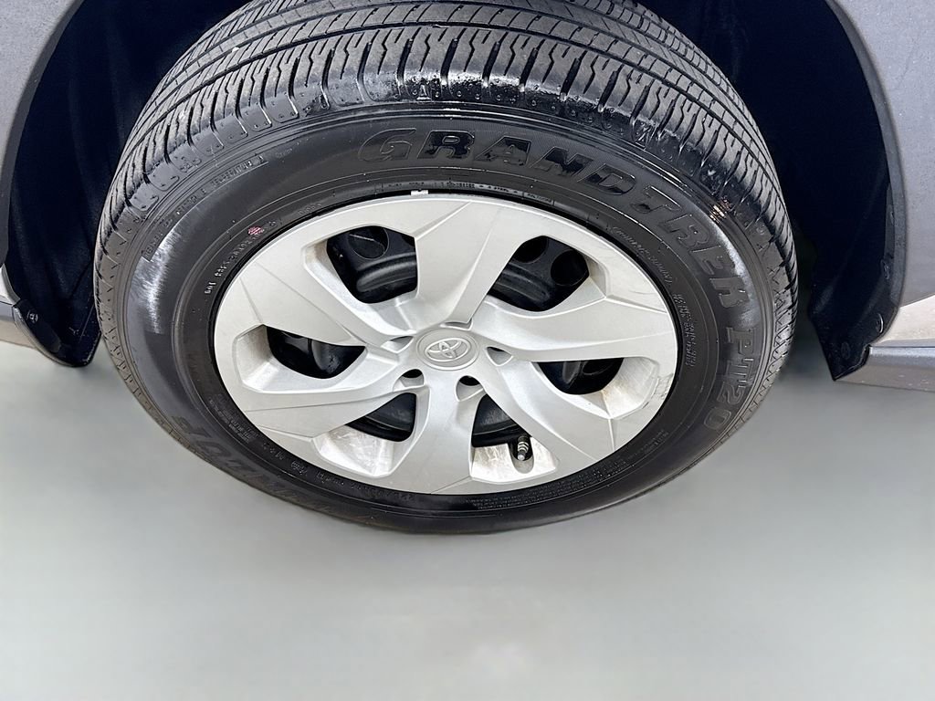 Certified 2023 Toyota RAV4 LE image 30