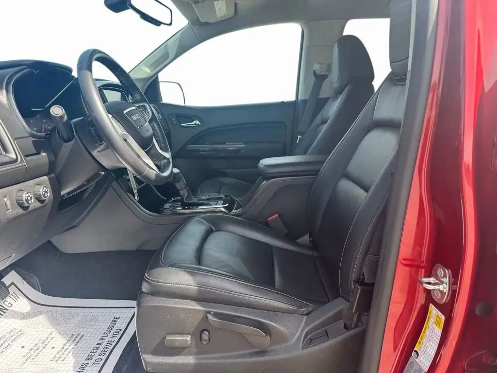 Used 2016 GMC Canyon SLT image 9