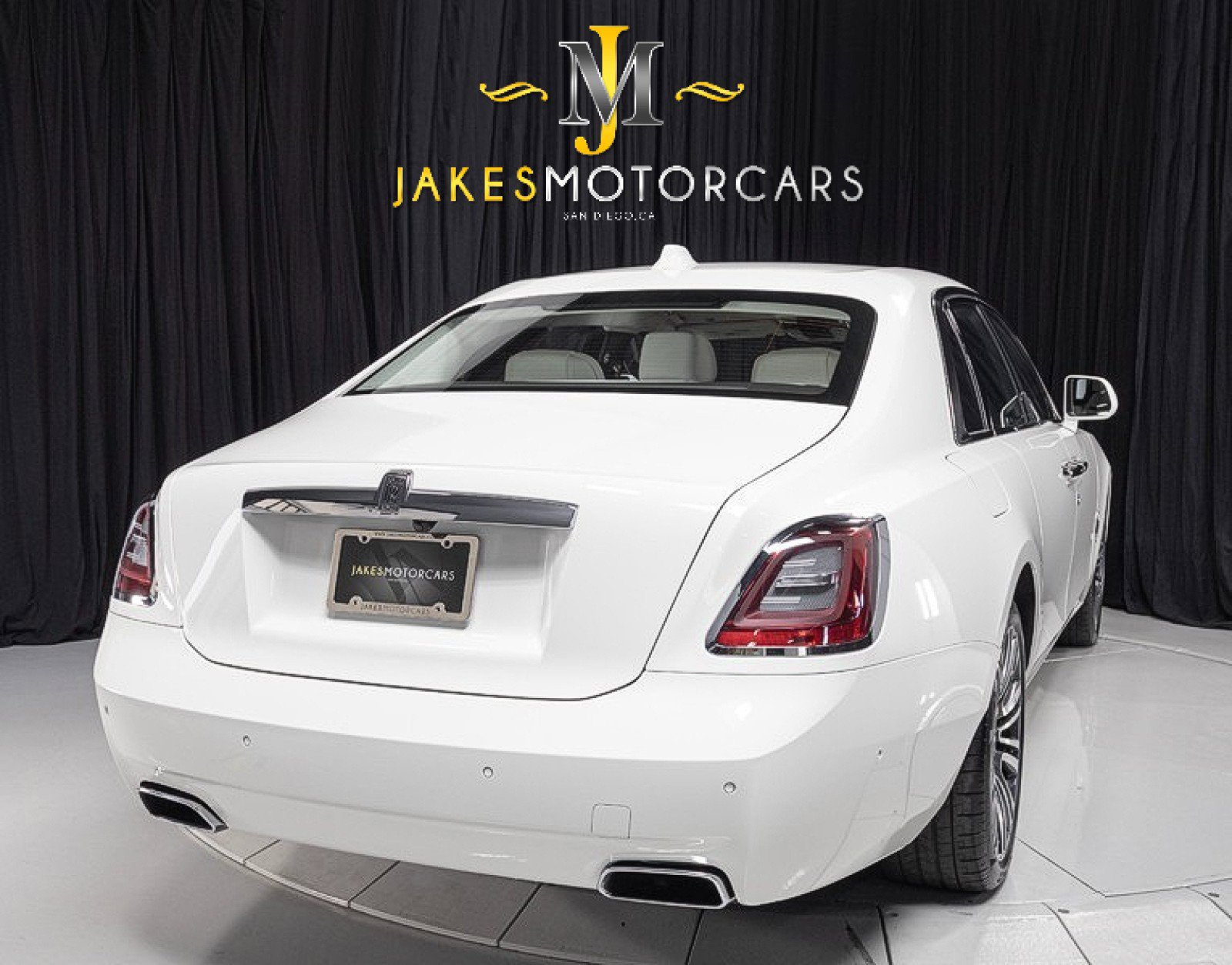 Used 2022 Rolls-Royce Ghost w/ Ghost Package AWD/4WD image 13