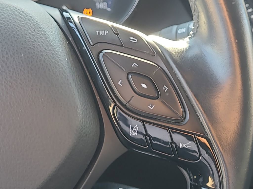 Used 2018 Toyota C-HR image 28