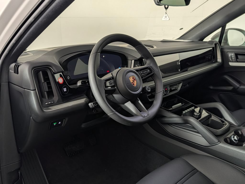 New 2026 Porsche Cayenne Coupe AWD/4WD image 4