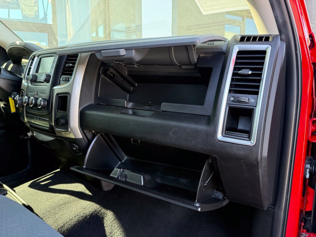 Used 2019 RAM 1500 Classic SLT RWD image 15