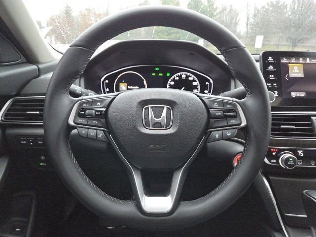 Used 2018 Honda Accord Touring image 32