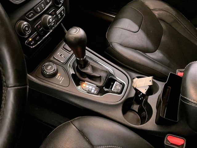 Used 2020 Jeep Cherokee Limited AWD/4WD image 16