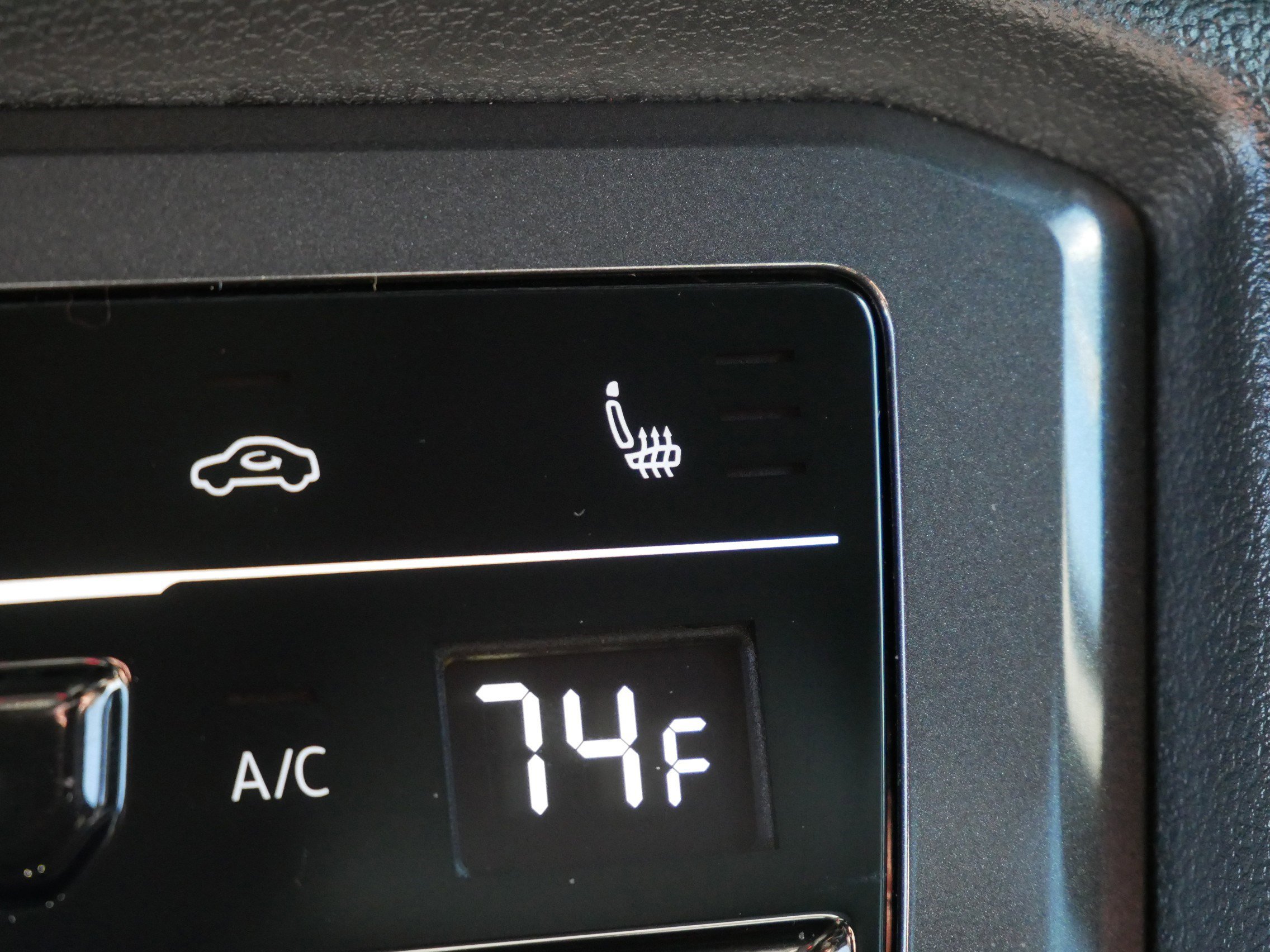 Used 2024 Volkswagen Tiguan SE R-Line w/ MDO Package, Two-Row image 31