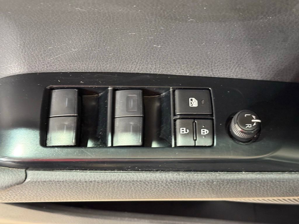 Certified 2025 Toyota Camry SE FWD image 15
