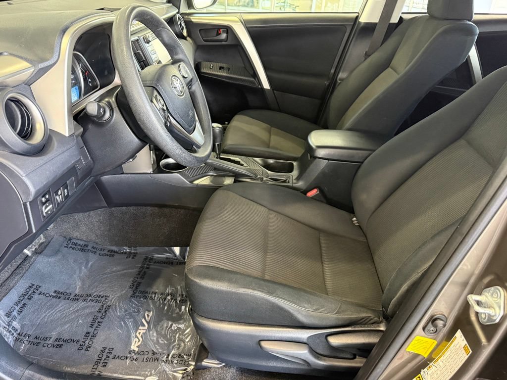 Used 2014 Toyota RAV4 LE FWD image 20