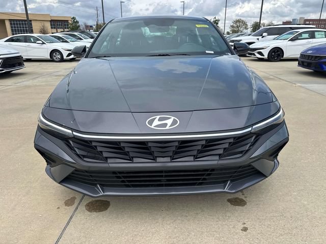 New 2026 Hyundai Elantra SEL FWD image 2