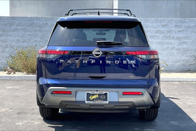 New 2026 Nissan Pathfinder SL FWD image 3