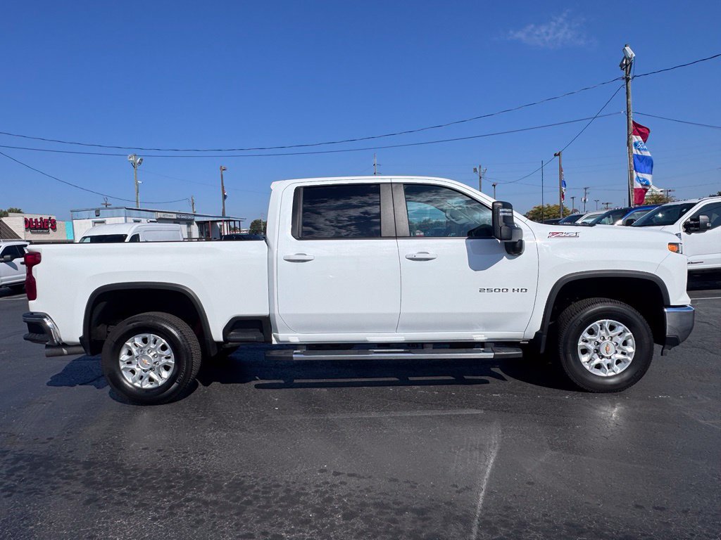 Used 2026 Chevrolet Silverado 2500 LT AWD/4WD image 8