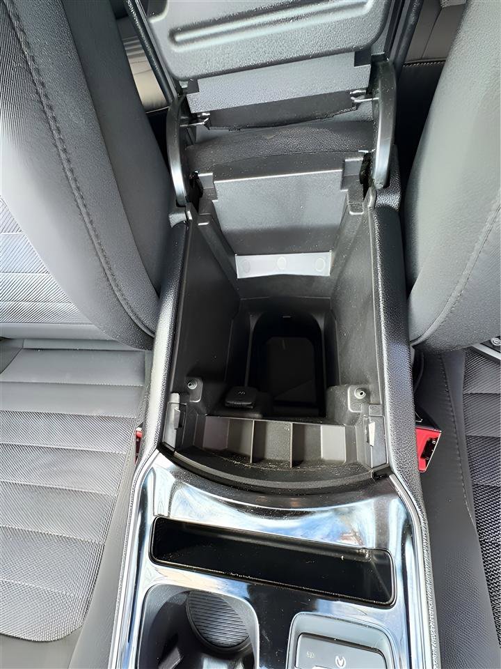 Used 2019 Ford Edge SE image 20