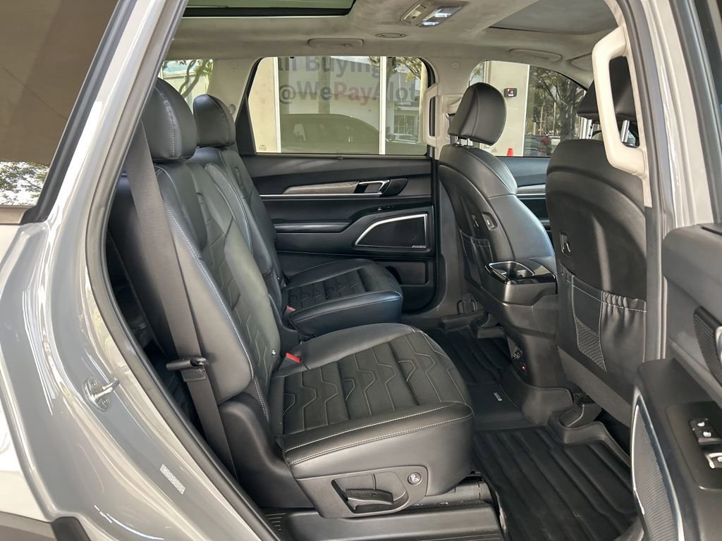 Used 2022 Kia Telluride SX w/ SX Prestige Package image 25