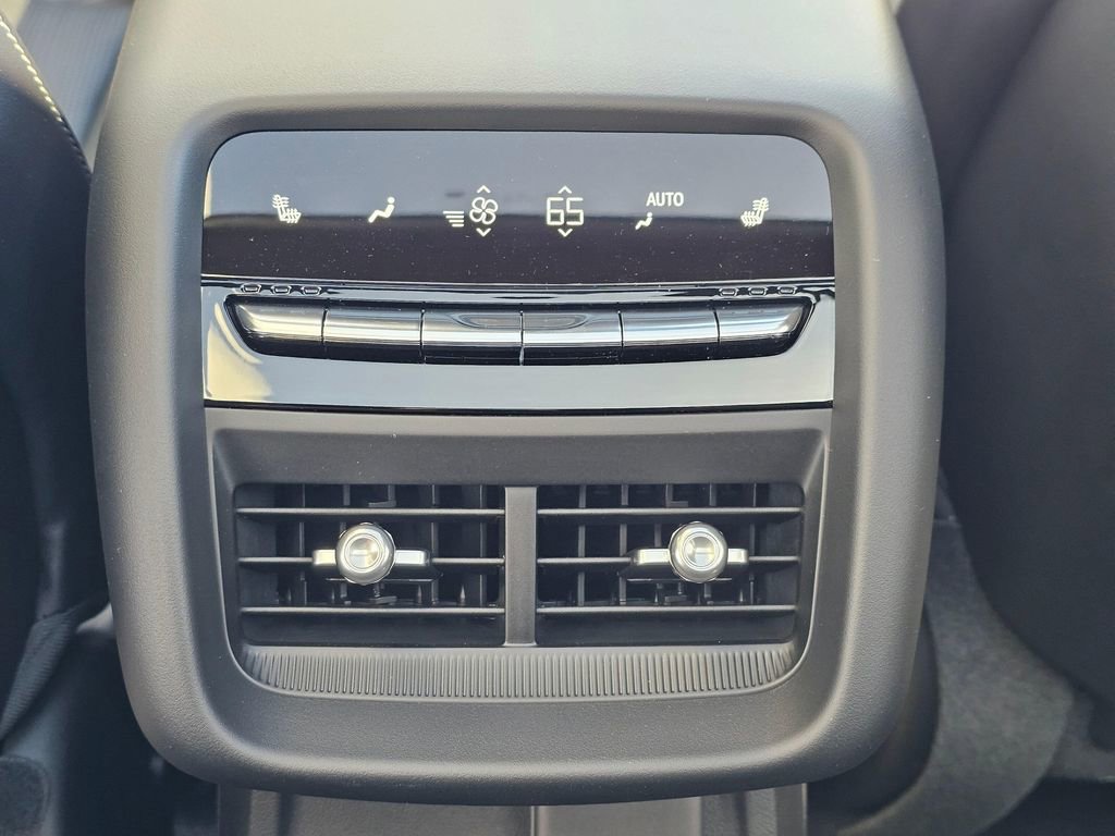 New 2026 Cadillac Lyriq Signature Sport image 17