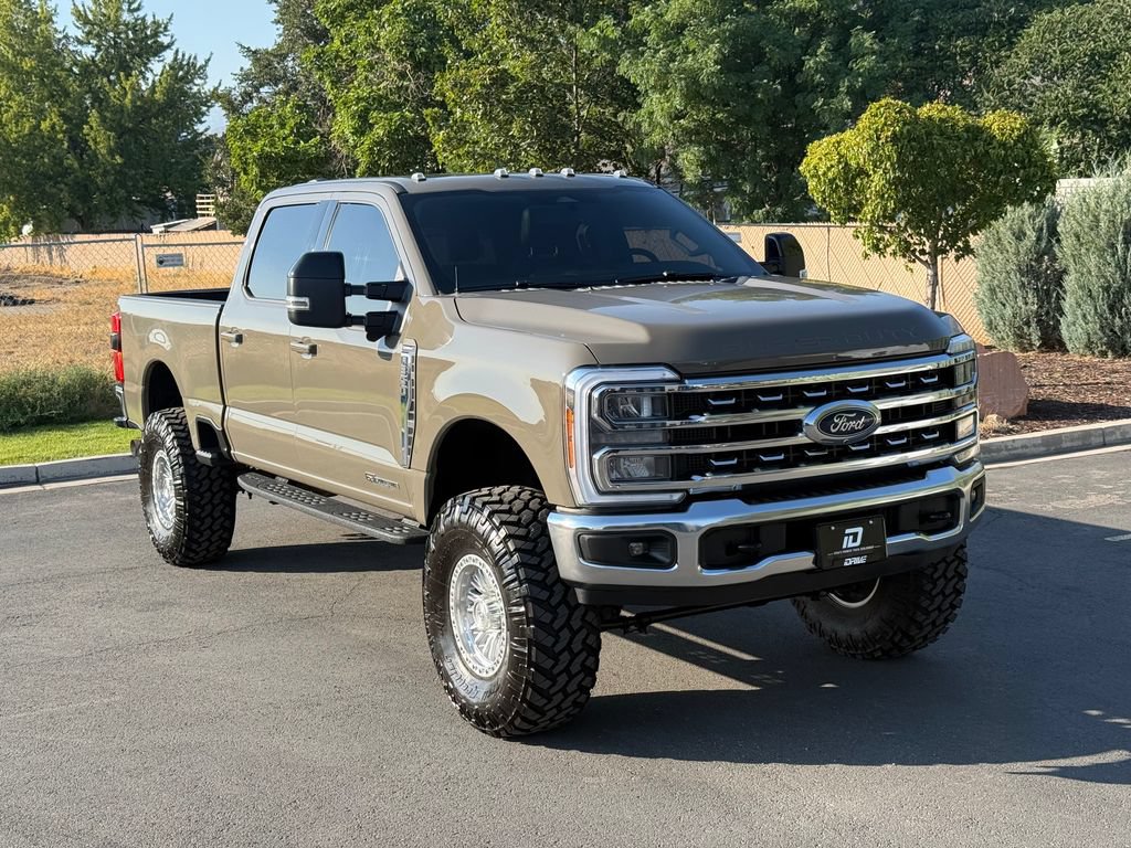 Used 2026 Ford F350 Lariat AWD/4WD image 2