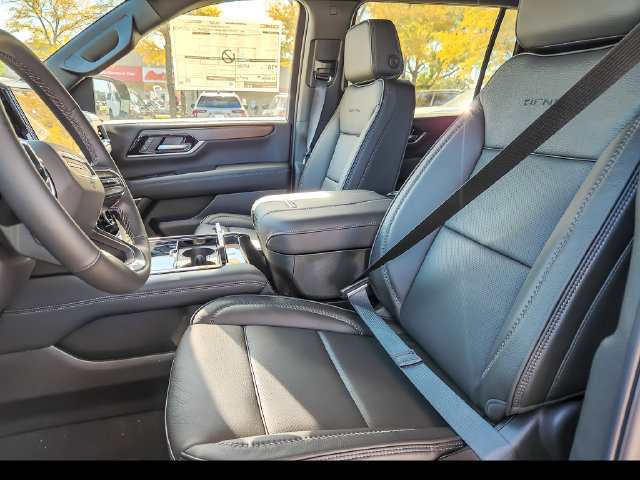 New 2026 GMC Yukon XL Denali w/ Sun & Power Step Package AWD/4WD image 9