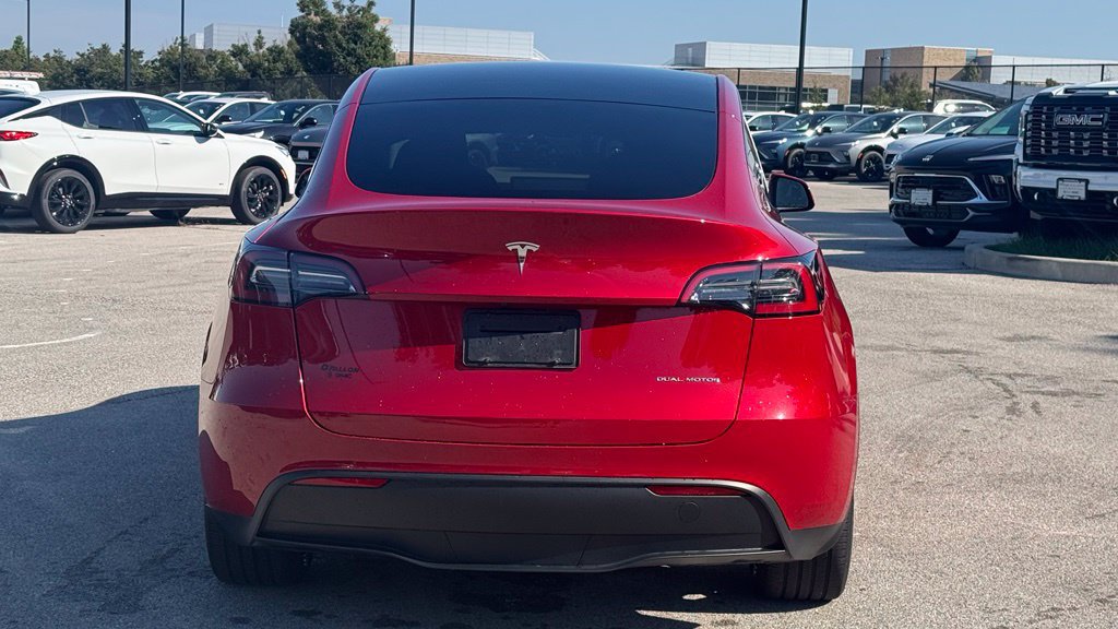Used 2023 Tesla Model Y Long Range AWD/4WD image 4
