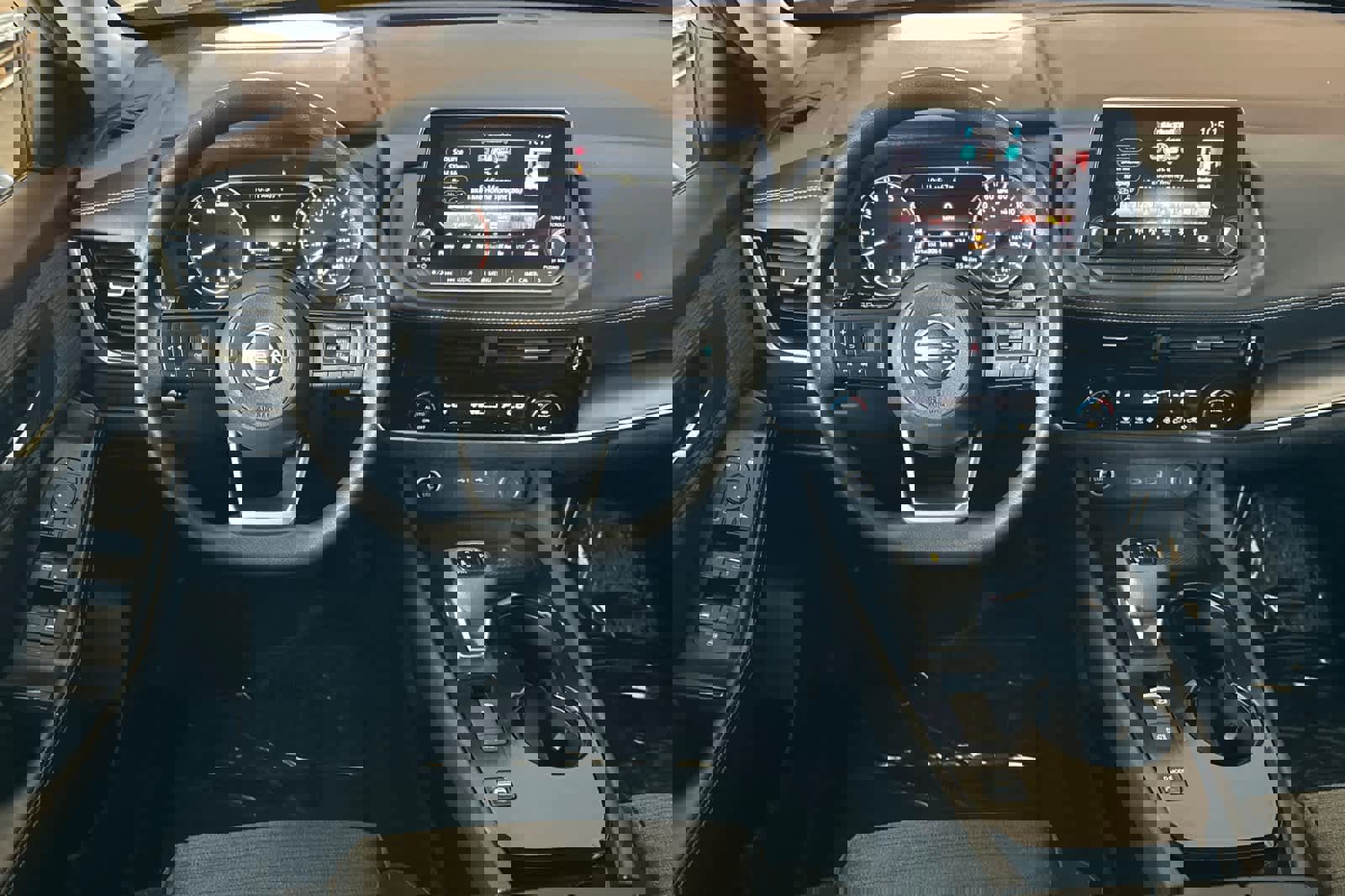 Used 2022 Nissan Rogue SV image 15