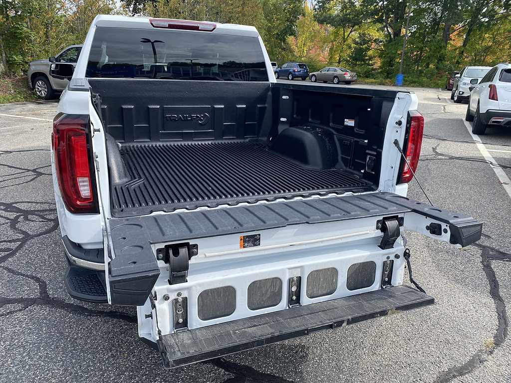Certified 2025 GMC Sierra 1500 SLT AWD/4WD image 9