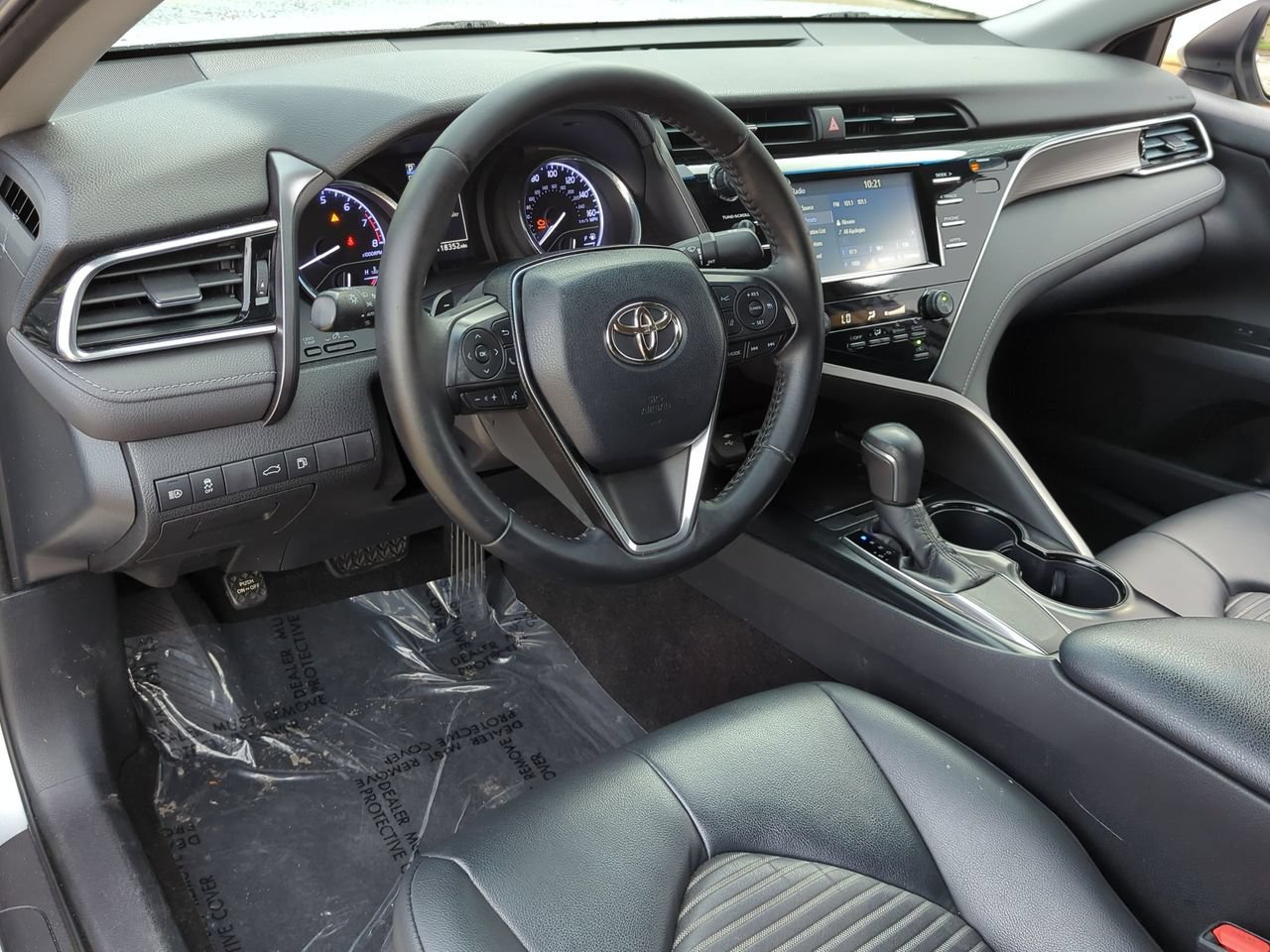 Used 2018 Toyota Camry SE FWD image 8