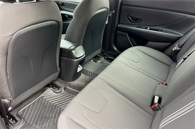 Used 2025 Hyundai Elantra Sport image 16