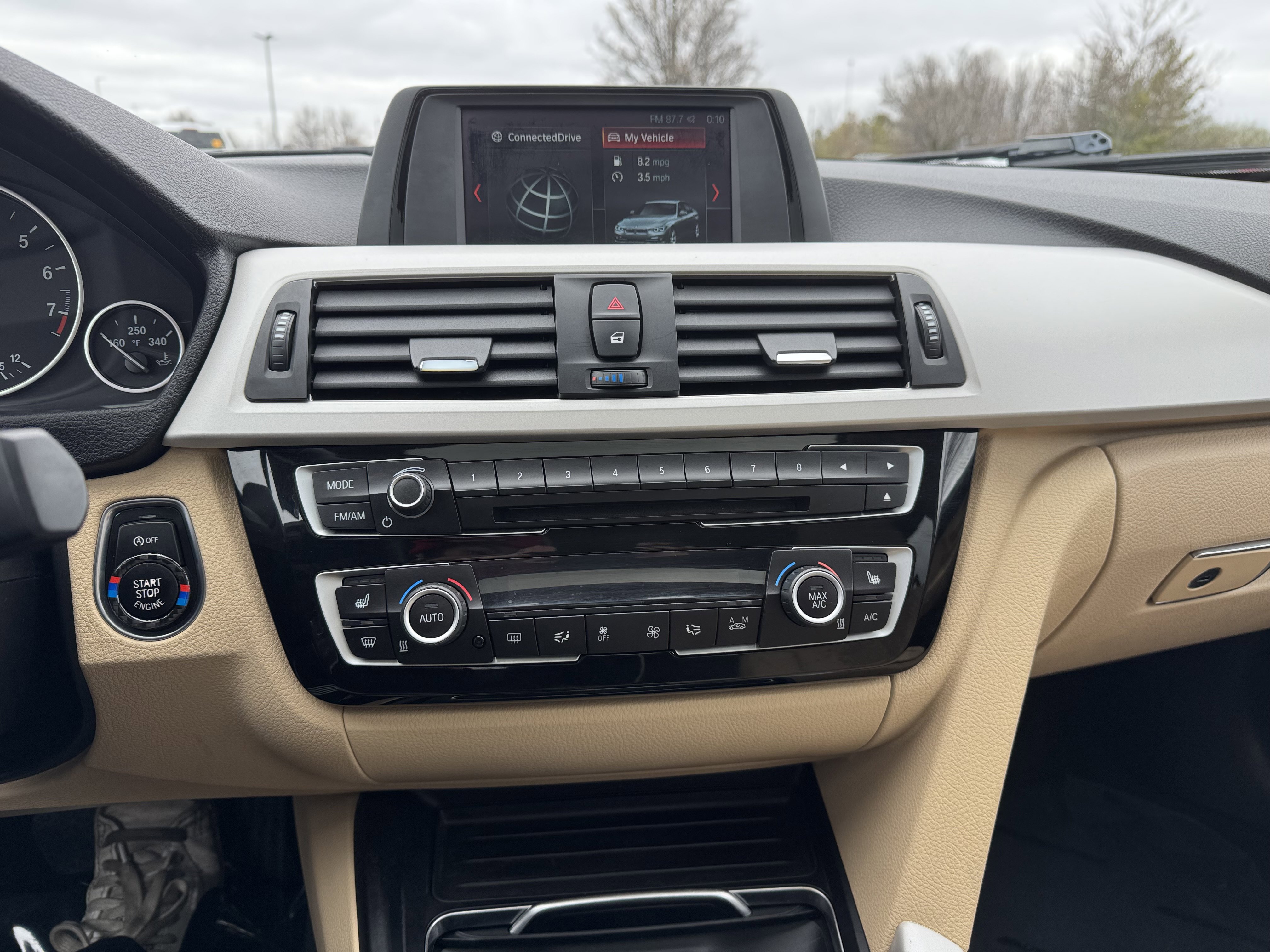 Used 2018 BMW 320i Sedan w/ Convenience Package image 32