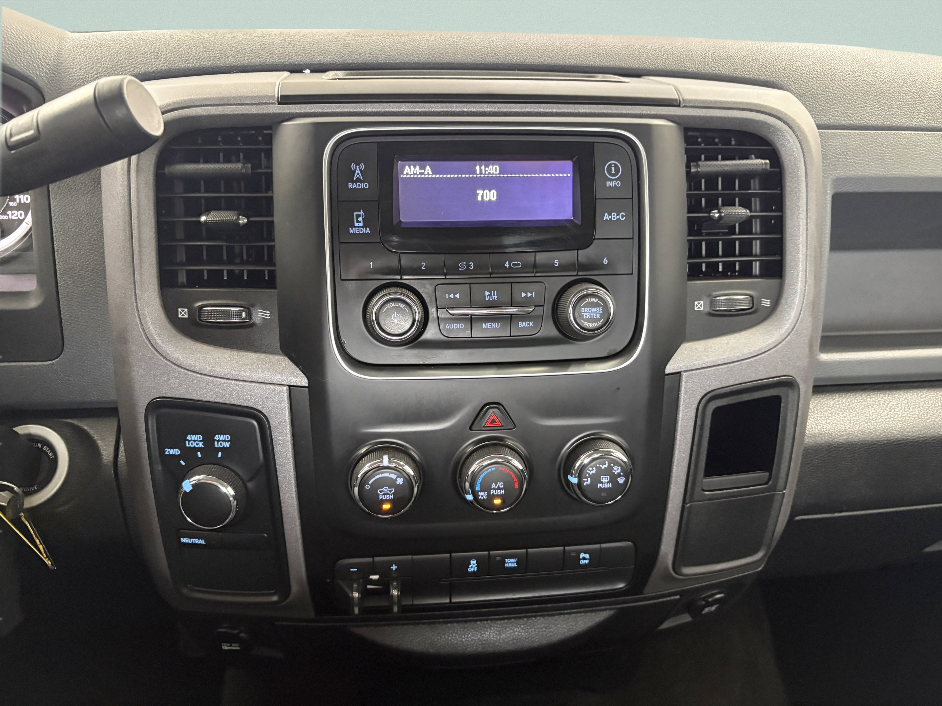 Used 2014 RAM 2500 Tradesman w/ Chrome Appearance Group image 13