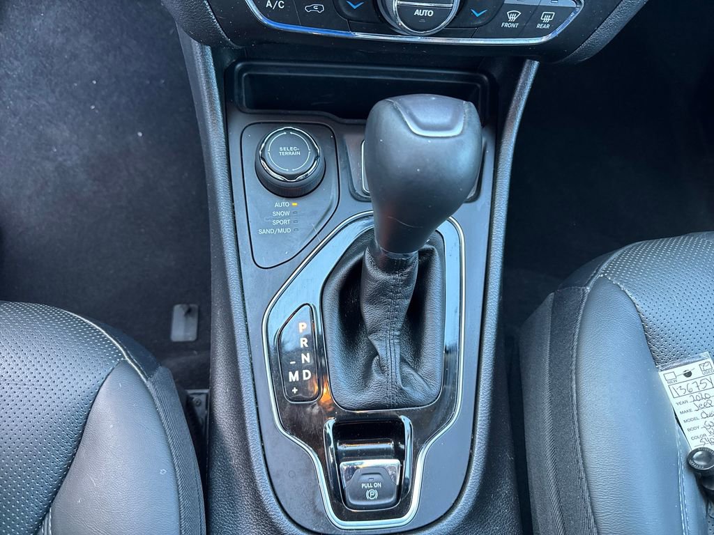 Used 2020 Jeep Cherokee Limited AWD/4WD image 23