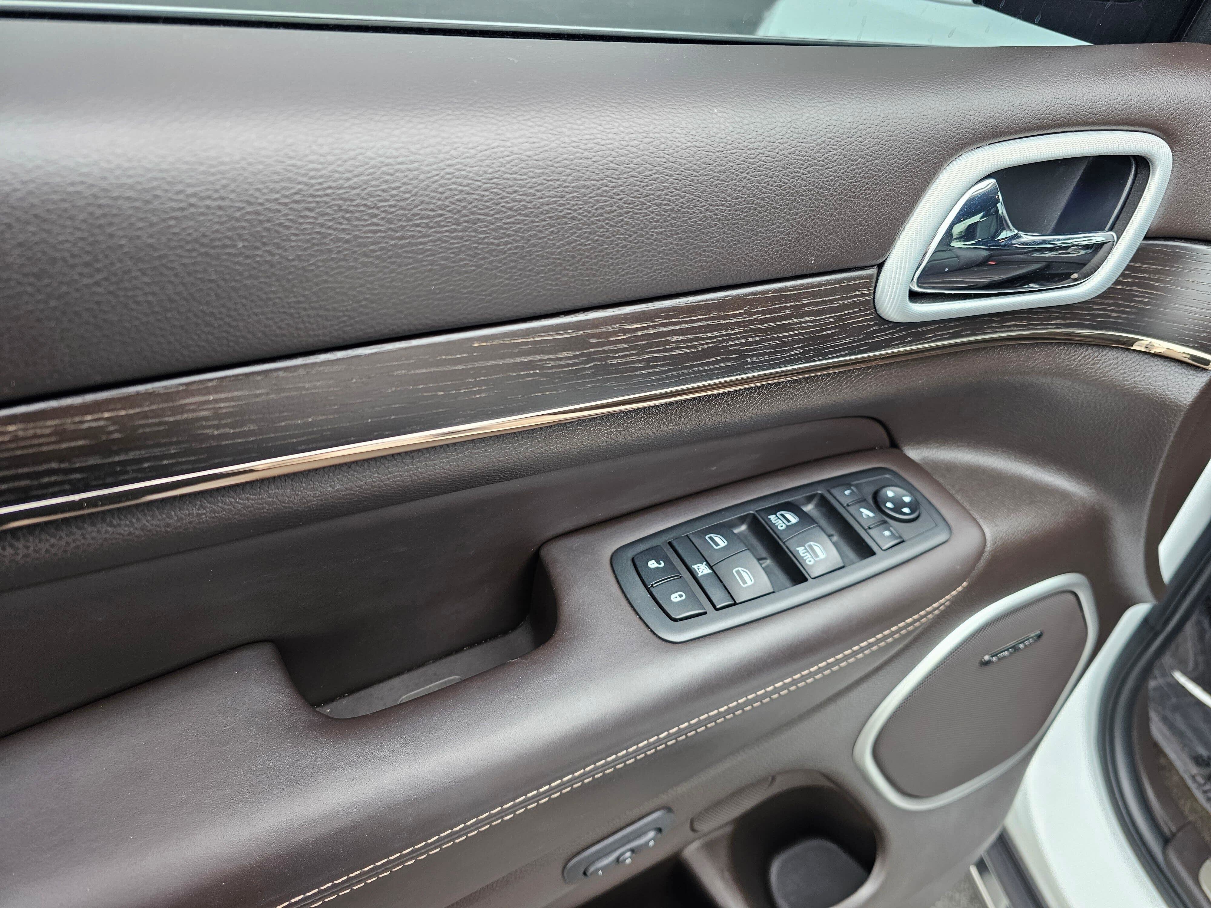 Used 2018 Jeep Grand Cherokee Summit w/ Skid Plate Group image 20