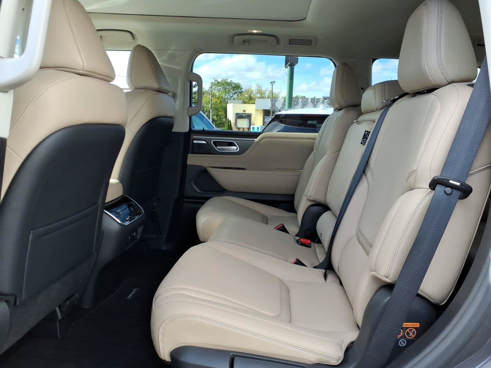 Certified 2026 INFINITI QX80 Pure w/ Cargo Package AWD/4WD image 12