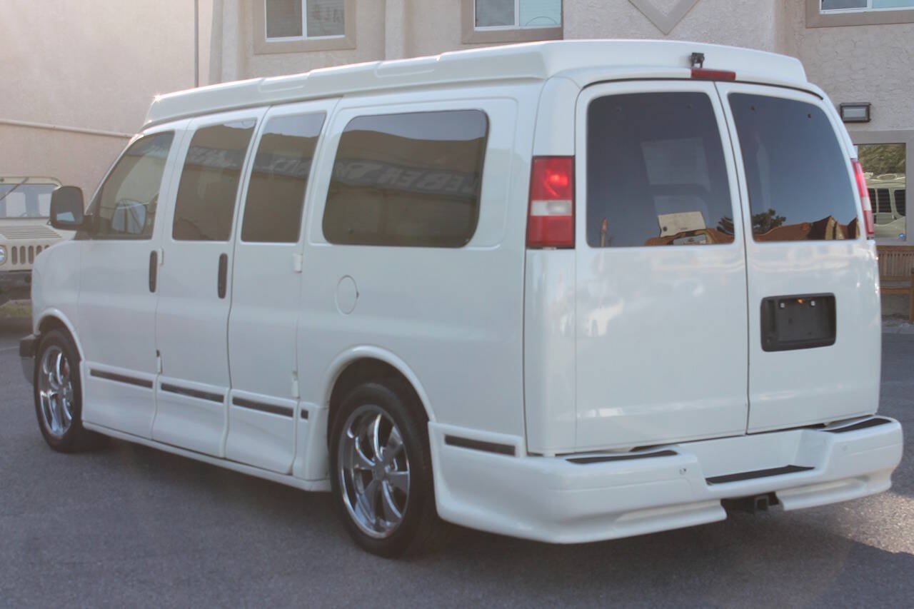 Used 2006 Chevrolet Express 1500 w/ Preferred Equipment Group RWD image 6