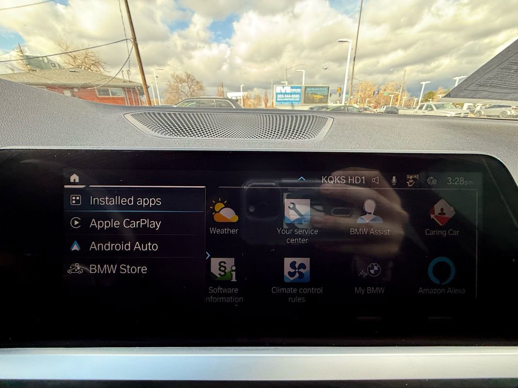 Used 2022 BMW 330e xDrive image 14