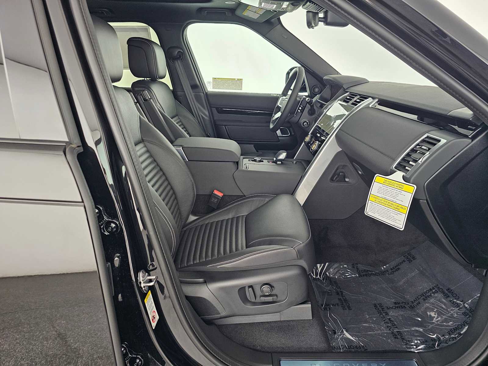 New 2026 Land Rover Discovery S AWD/4WD image 10