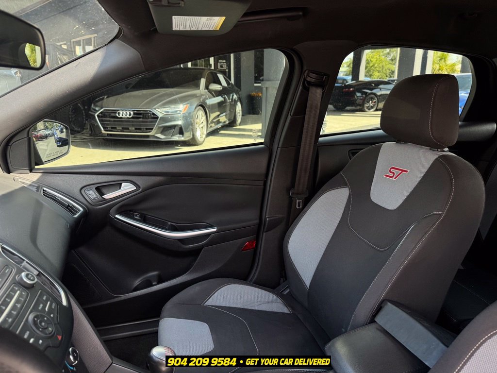 Used 2017 Ford Focus ST FWD image 17