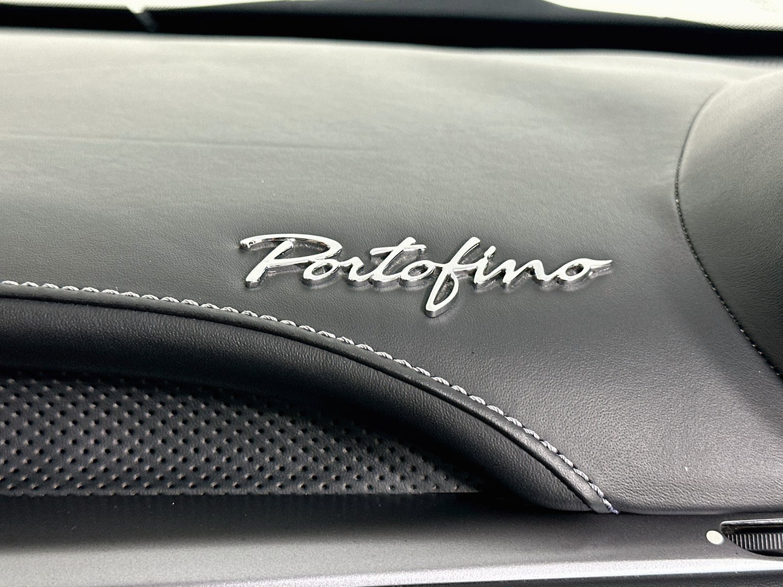 Used 2020 Ferrari Portofino RWD image 57