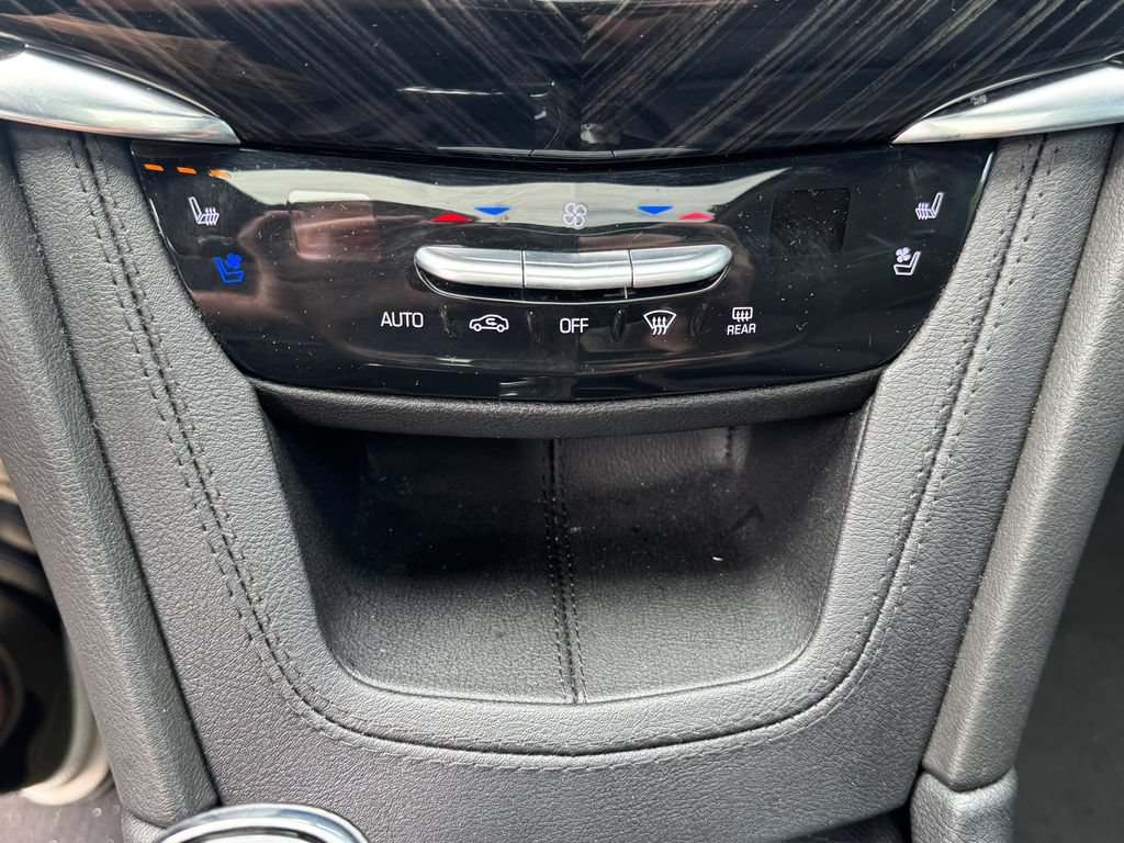 Used 2023 Cadillac XT6 Premium Luxury AWD/4WD image 21