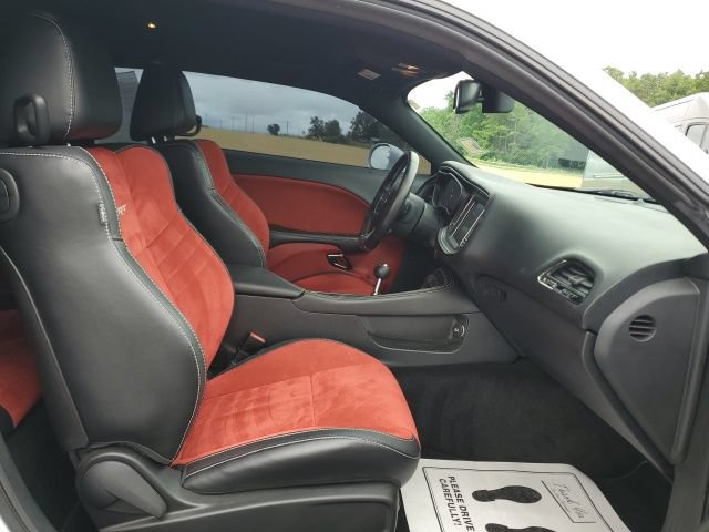 Used 2015 Dodge Challenger SRT Hellcat RWD image 23