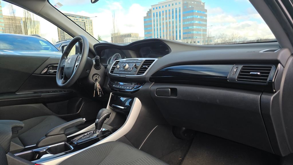 Used 2016 Honda Accord LX image 12