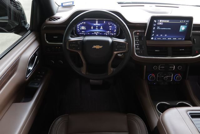 Used 2024 Chevrolet Suburban High Country image 27