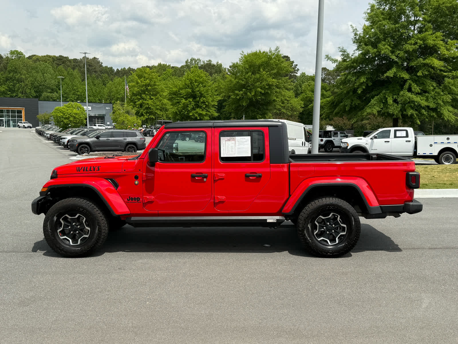Used 2021 Jeep Gladiator Sport AWD/4WD image 2