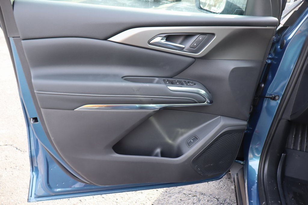 New 2026 Chevrolet Traverse LT w/ LPO, Floor Liner Package image 3