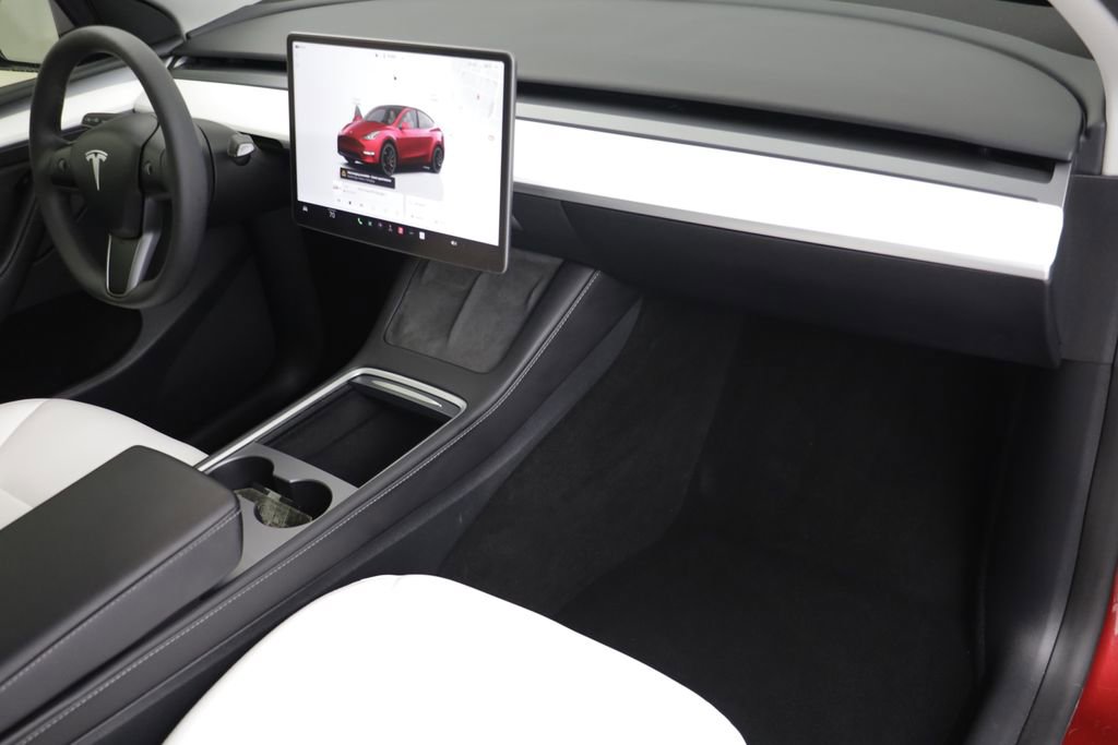 Used 2024 Tesla Model Y Performance AWD/4WD image 20