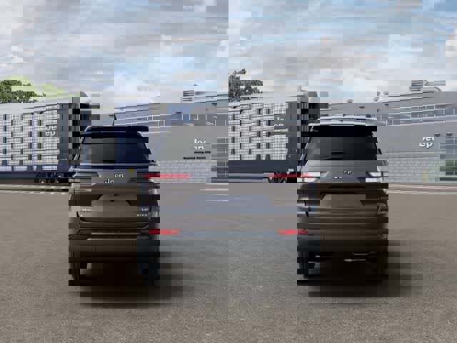 New 2026 Jeep Grand Cherokee L Limited image 7