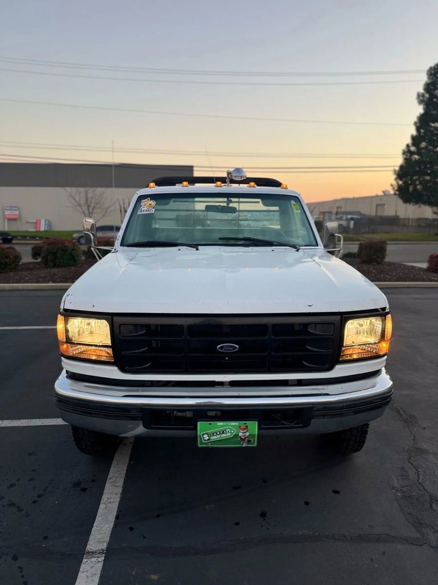 Used 1997 Ford F450 2WD Regular Cab Super Duty image 2