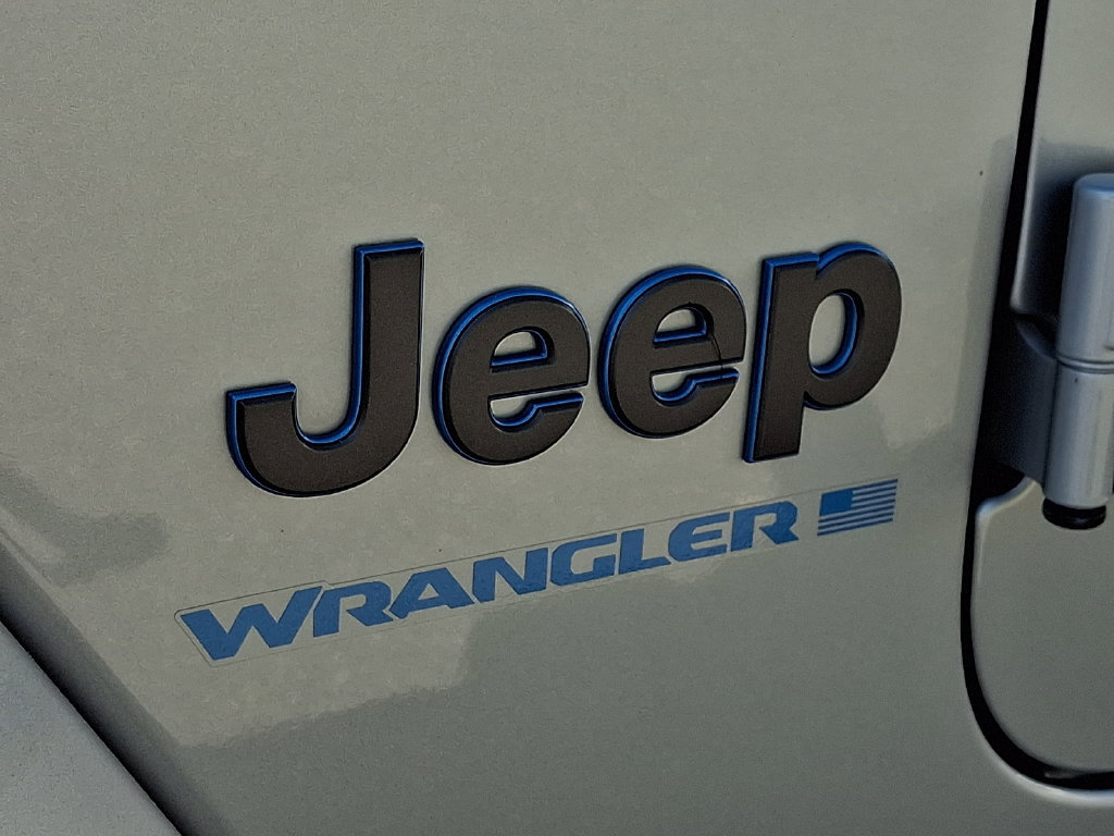 Used 2024 Jeep Wrangler Unlimited w/ Convenience Group AWD/4WD image 33
