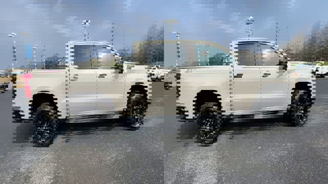 New 2026 Chevrolet Silverado 1500 Custom Trail Boss w/ LPO, Dark Essentials Package image 9
