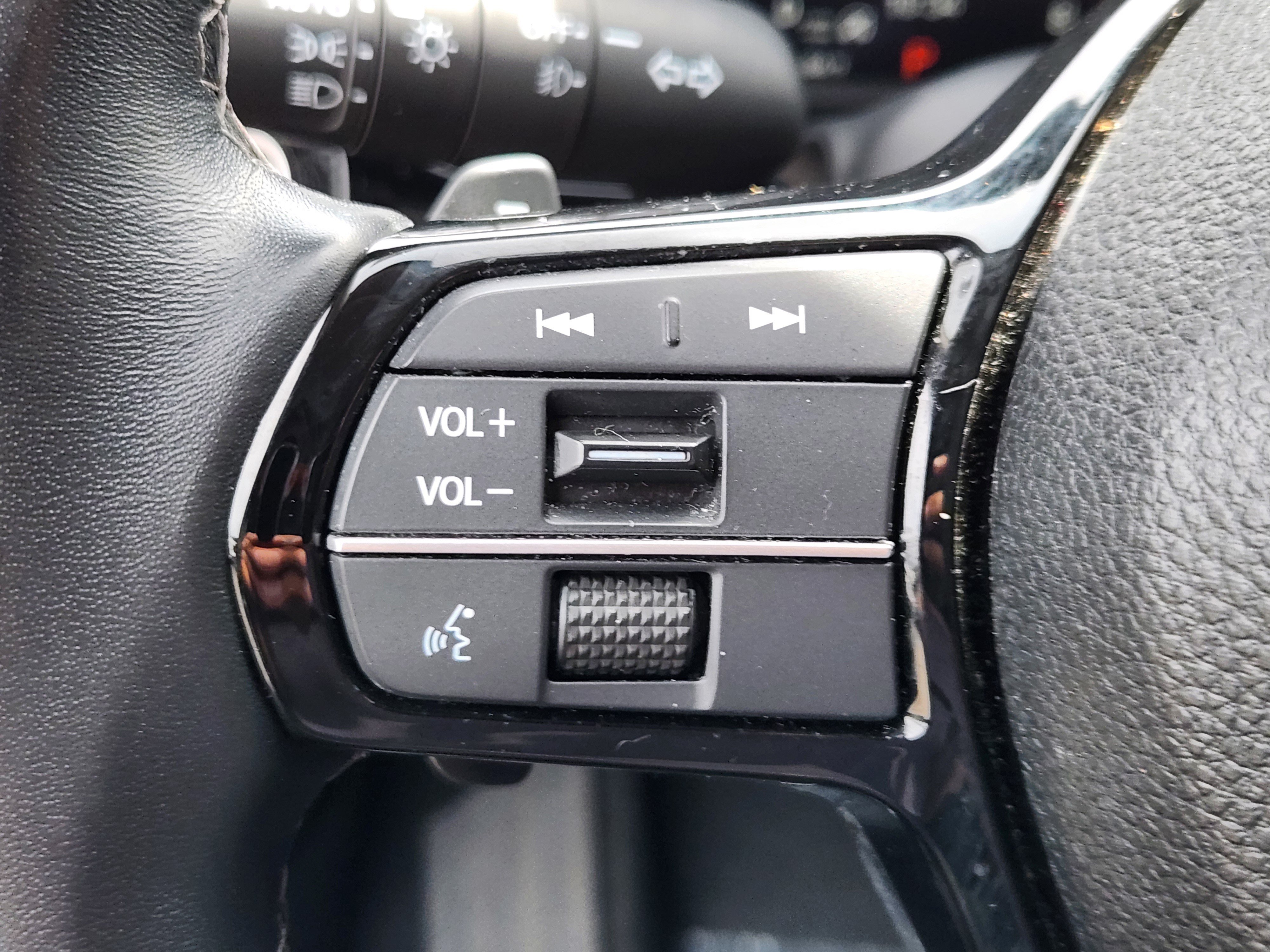 Certified 2024 Honda Civic Touring image 24