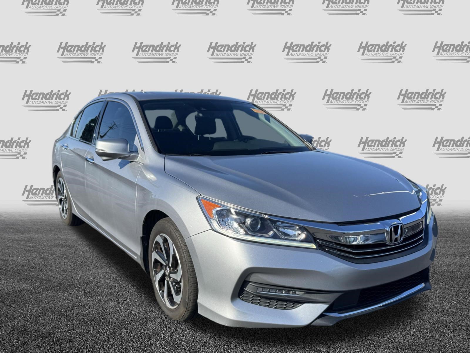 Used 2017 Honda Accord EX-L image 7