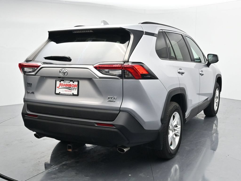 Used 2021 Toyota RAV4 XLE AWD/4WD image 6