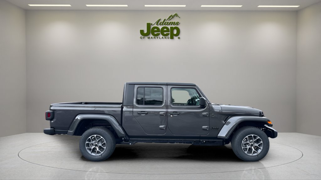 New 2027 Jeep Gladiator Sport AWD/4WD image 5