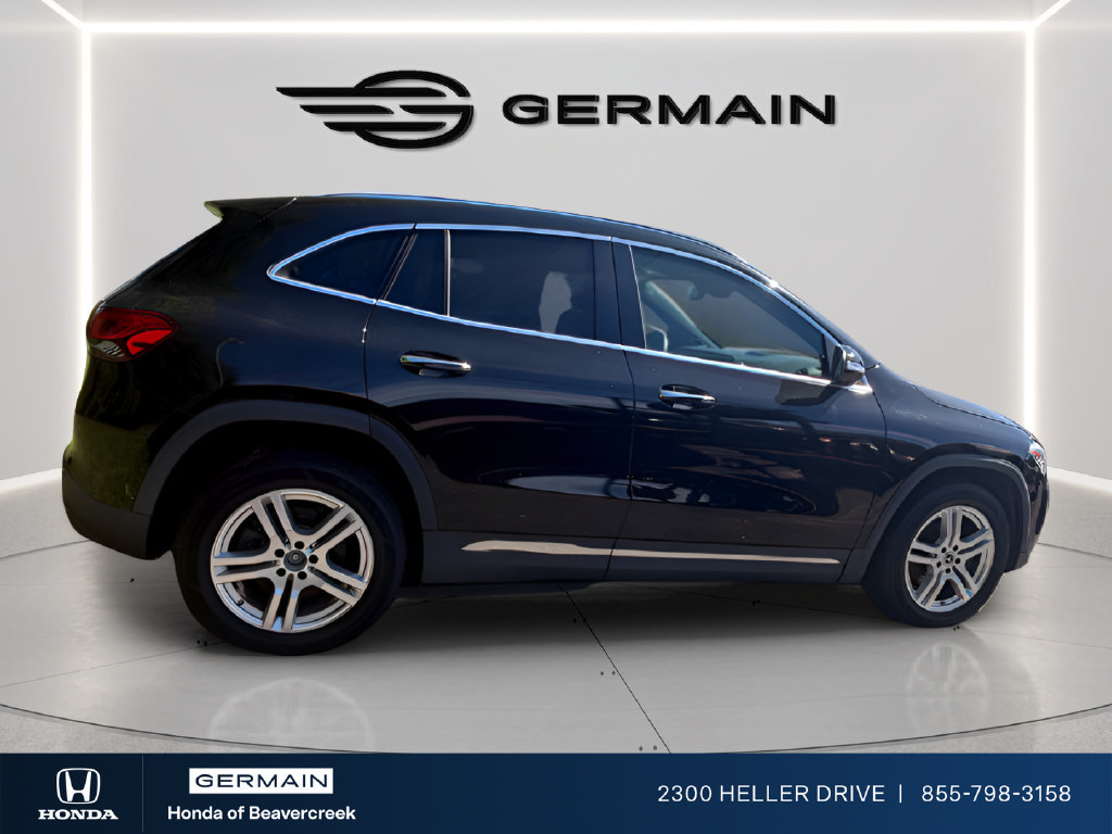 Used 2021 Mercedes-Benz GLA 250 4MATIC w/ Premium Package image 9